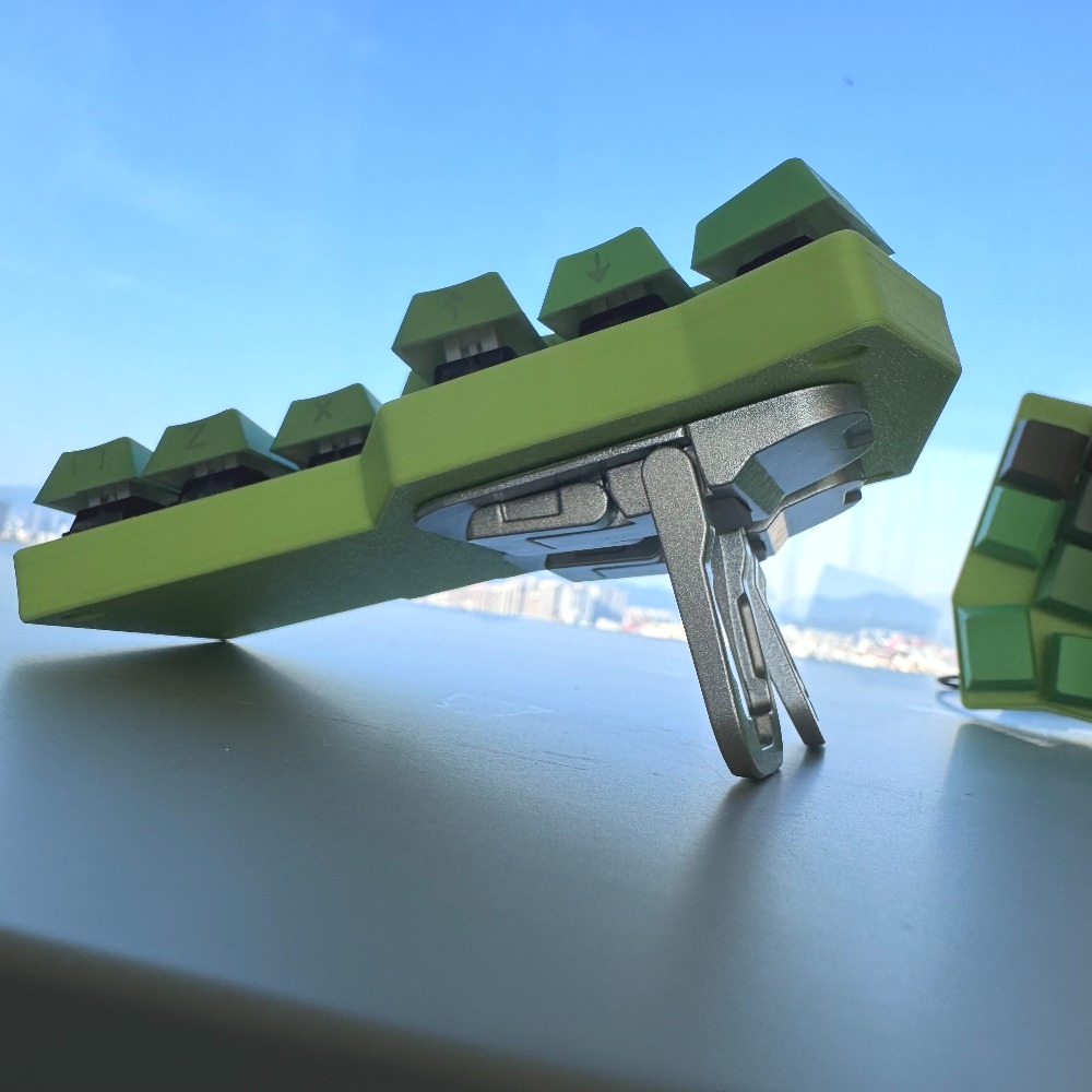 Tenting CorneV4.1 Spilt Keyboa - Gaming Keyboard Ergonomic review and price